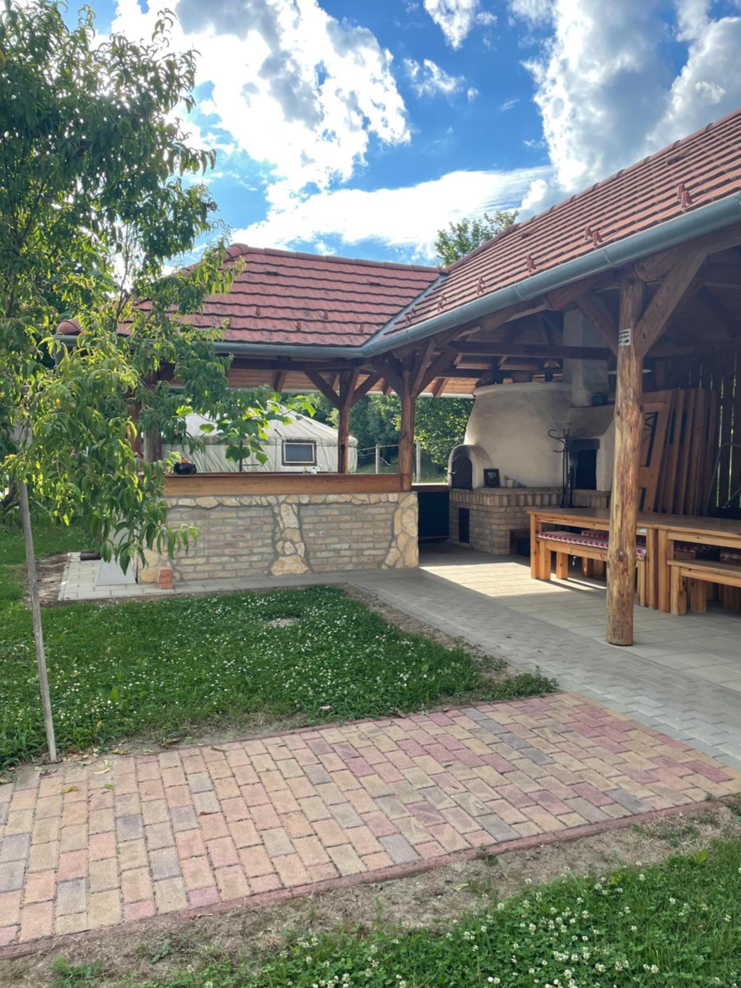 Nomad Jurta Zalakaros Mellett Otel Zalamerenye Dış mekan fotoğraf